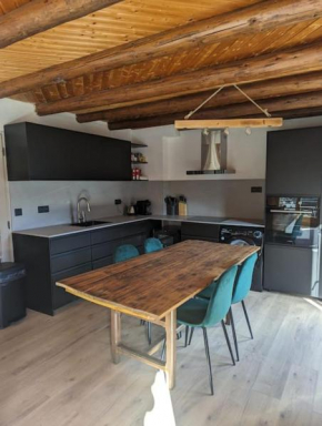 Appartement rénové proche centre ville navette 6-8 personnes multipass